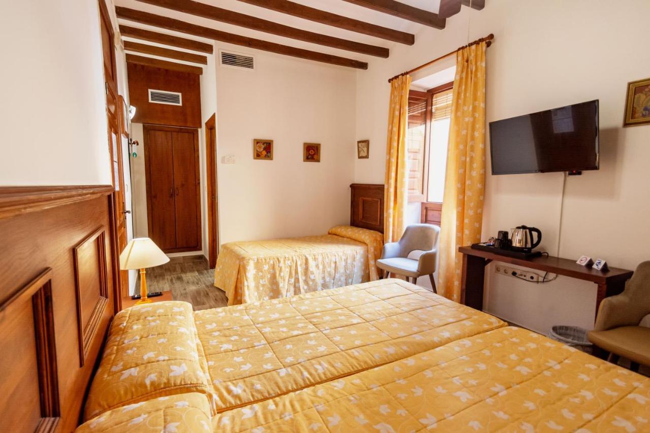 Hostal Loreto Дения Экстерьер фото