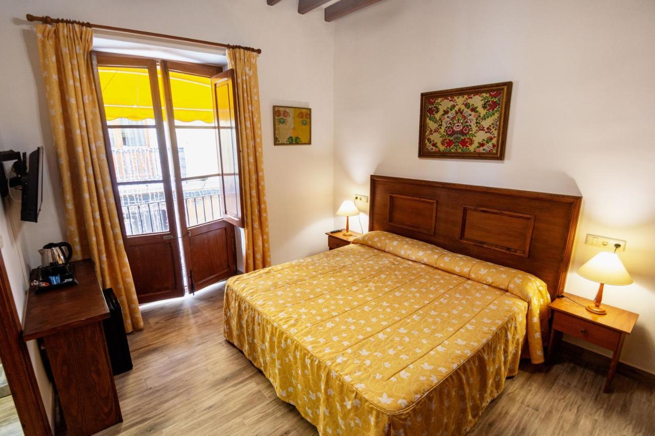 Hostal Loreto Дения Экстерьер фото