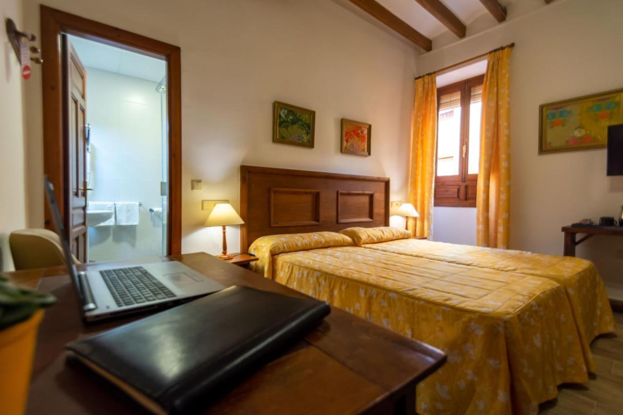 Hostal Loreto Дения Экстерьер фото