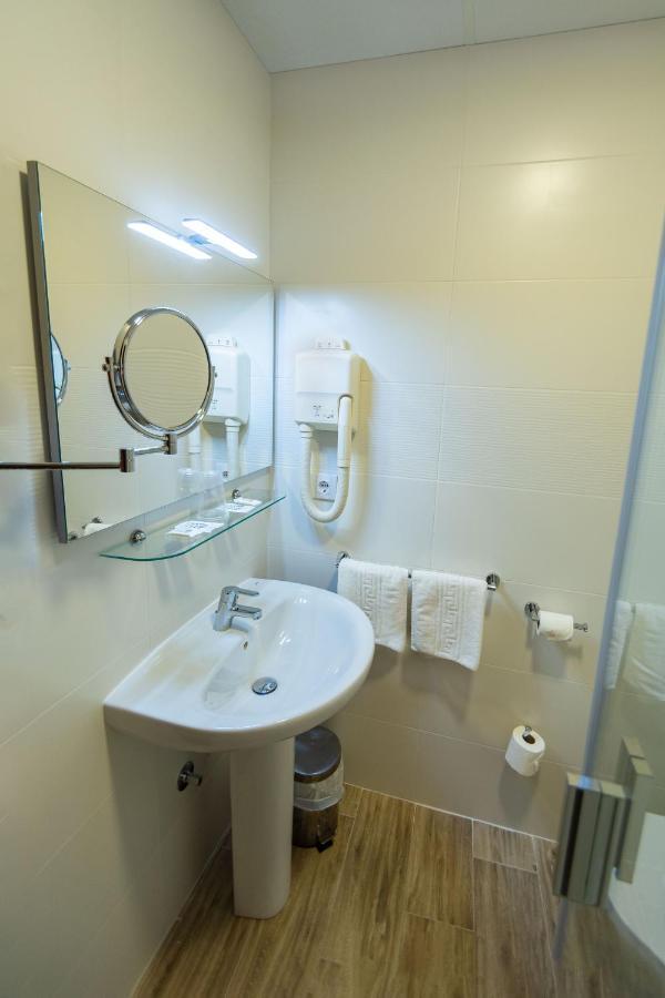 Hostal Loreto Дения Экстерьер фото