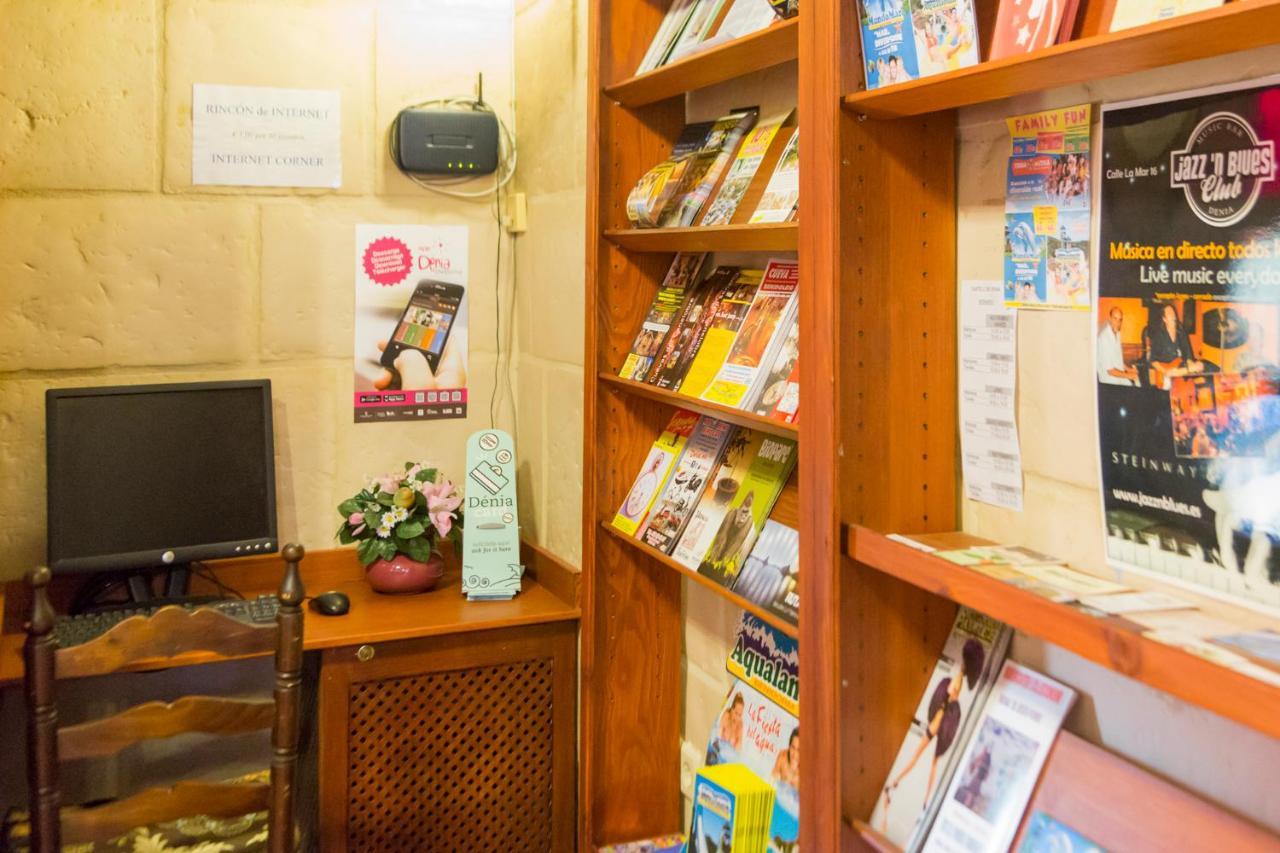 Hostal Loreto Дения Экстерьер фото