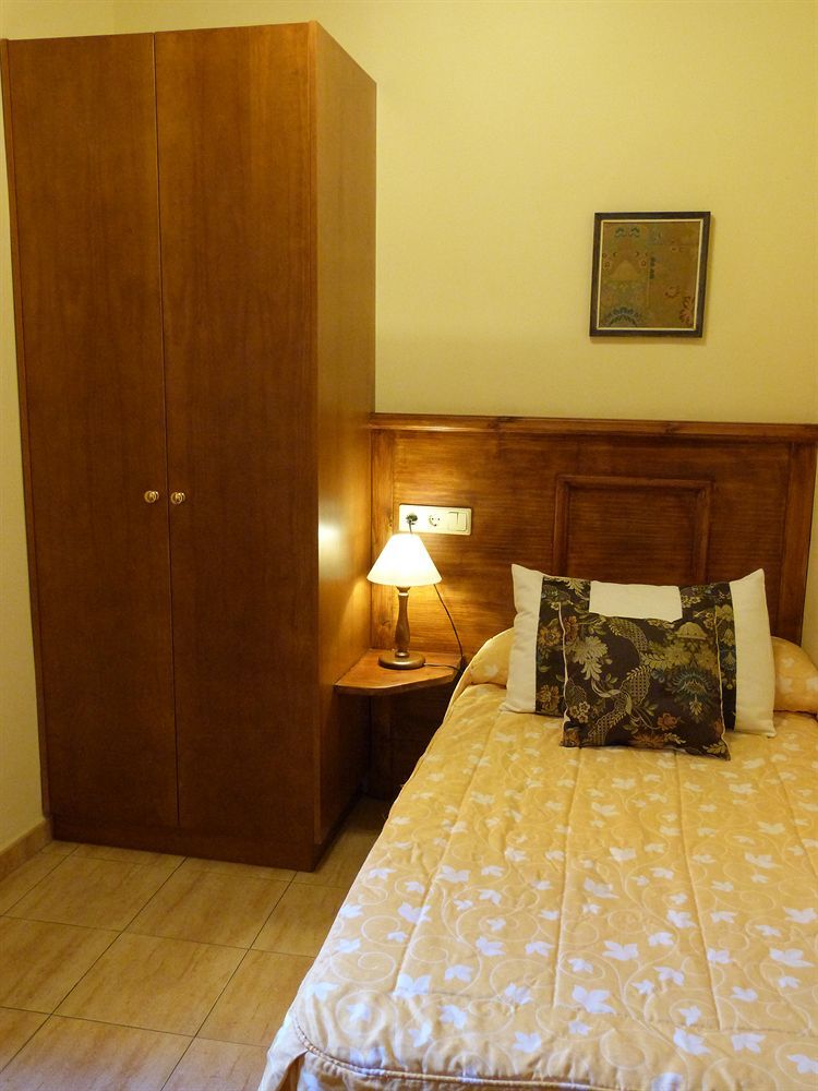 Hostal Loreto Дения Экстерьер фото