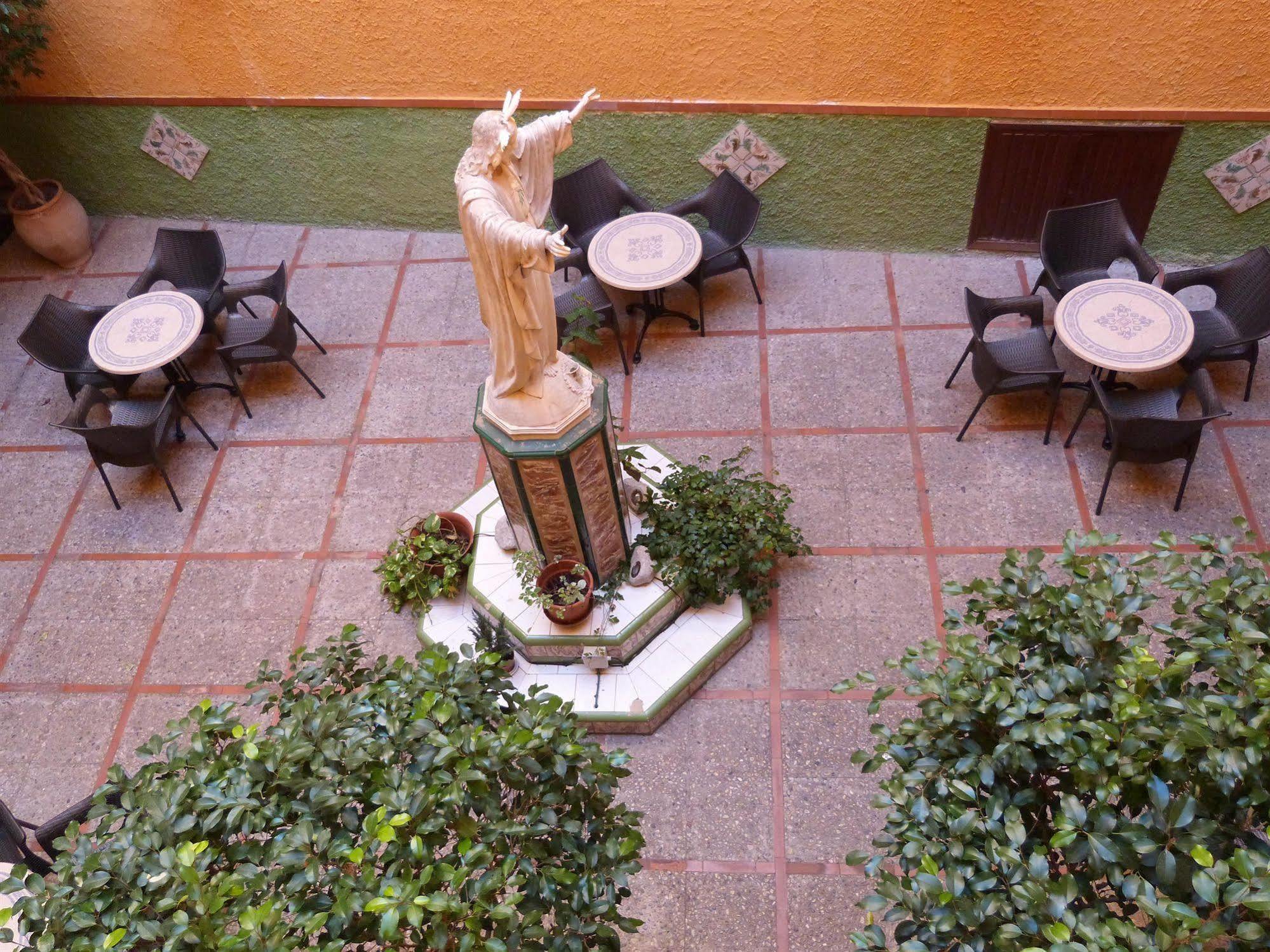 Hostal Loreto Дения Экстерьер фото
