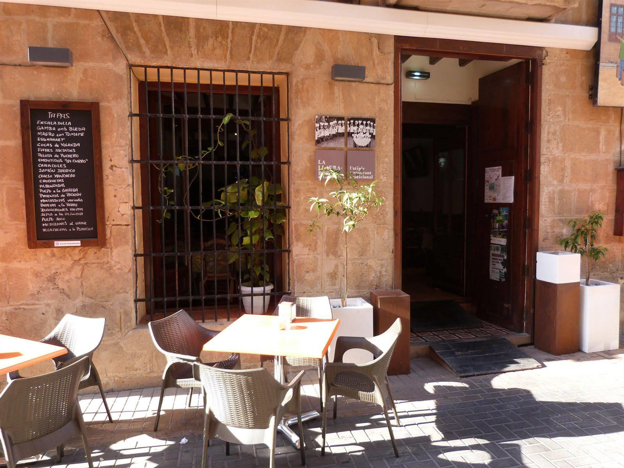 Hostal Loreto Дения Экстерьер фото